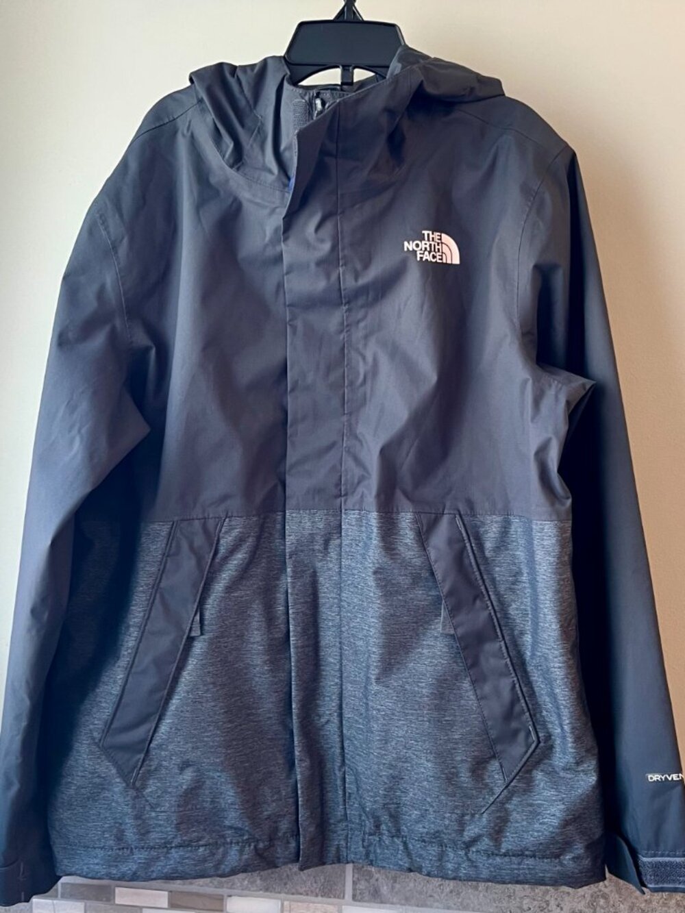 The North Face Kids Gray/Black Mountain DryVent Hooded Rain Jacket Medium 10/12